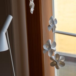 Flower Mobile, white