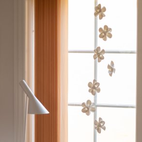 Flower Mobile, white