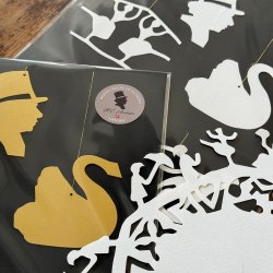 HC Andersen Flower Cuff, Bering, white